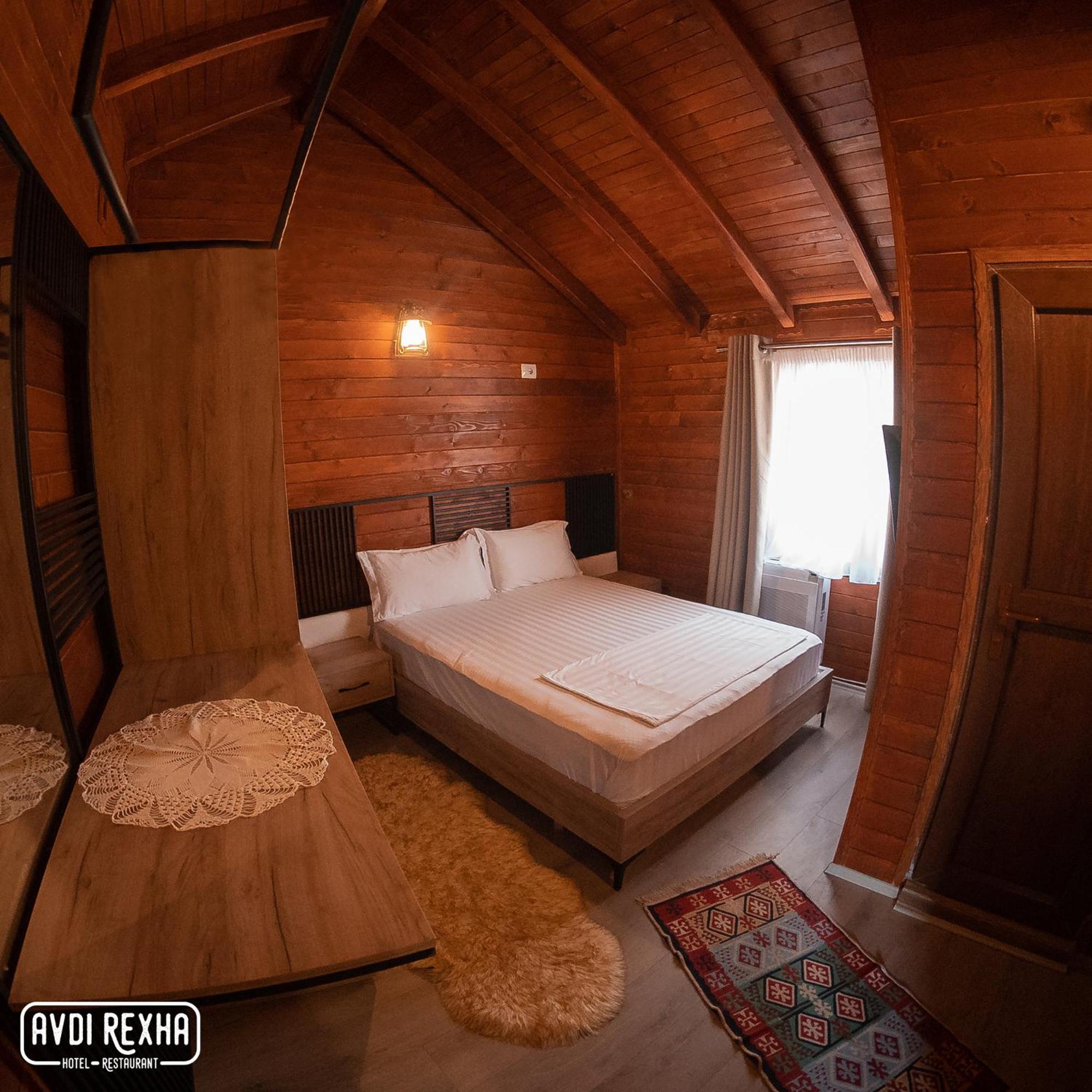 Hotel Avdi Rexha Bajram Curri ภายนอก รูปภาพ